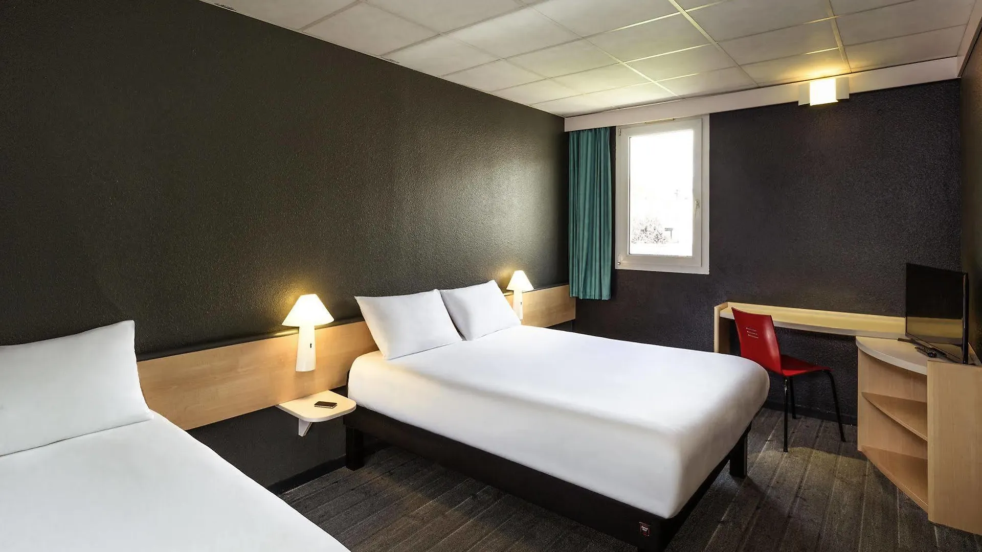 Ibis Lannion Hotel 3*,